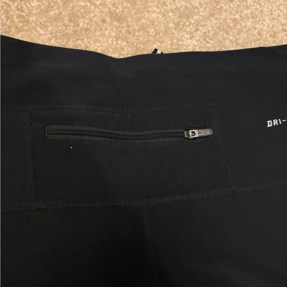 Nike Knee Length Dri-Fit Black Athletic Bottoms - Picture 5 of 5